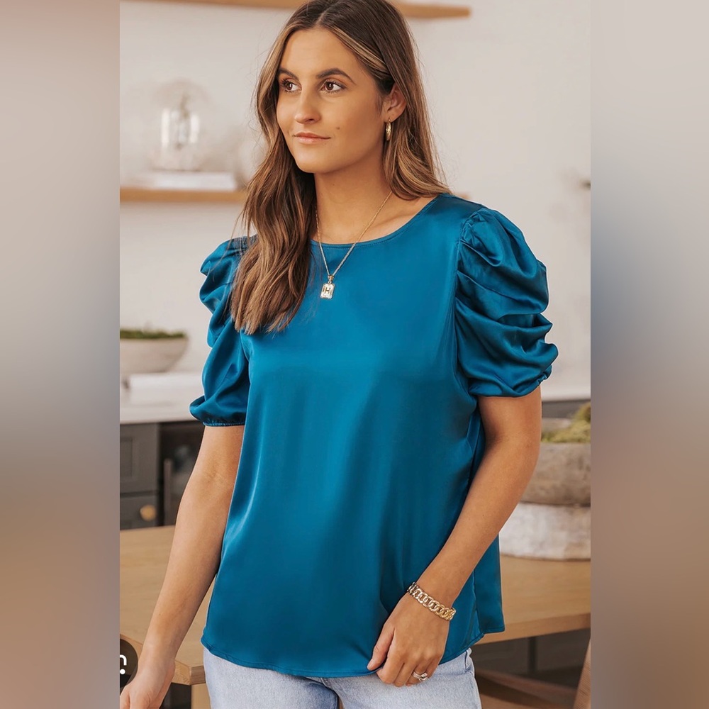NWT Entro teal satin ruched sleeve blouse